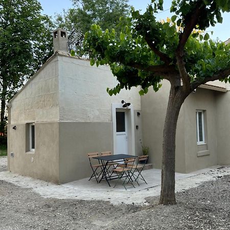Mazet En Campagne Arles Exterior foto
